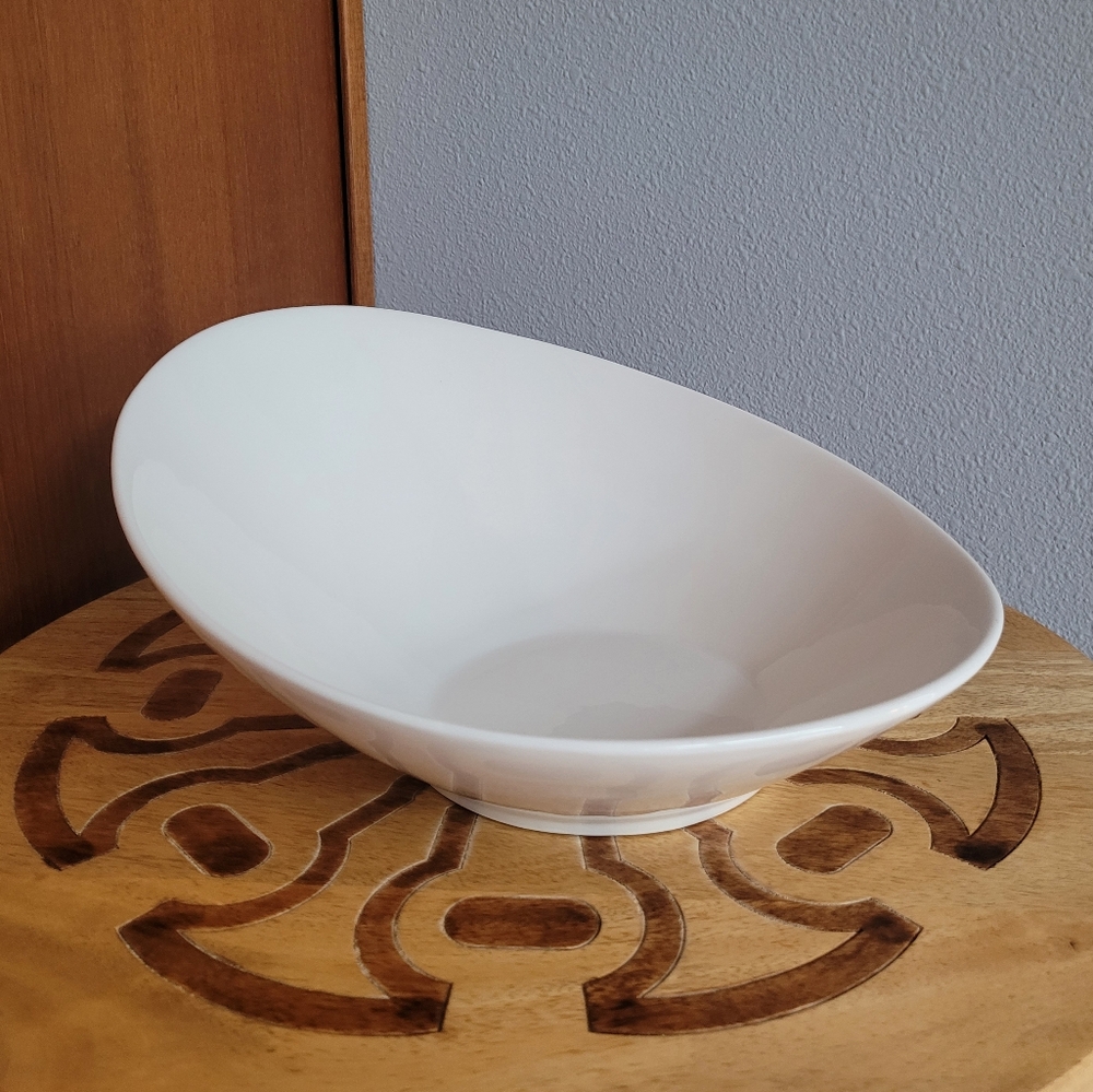 Avant-Garde Tablecraft Porcelain Sloped Oval Display Serving Bowl 13"x5" PB136